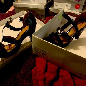 Avenue 'Chrissy' Heels (9w) NWT